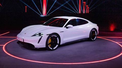 Porsche Taycan : Tout sur la première voiture électrique de sport