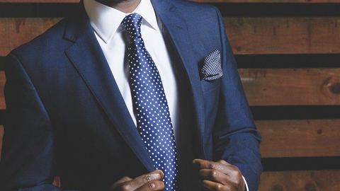 Pourquoi choisir un costume sur mesure sur Paris ?