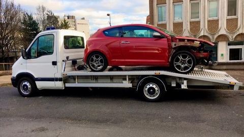 Wrecker Lyon: cómo vender su coche a un chatarrero y obtener una bonificación por desguace
