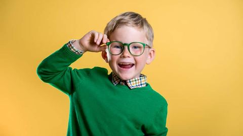 My child refuses to wear glasses, what should I do?