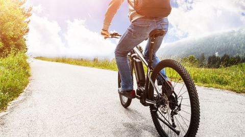 Dois-je assurer mon vélo électrique ? Comprendre les Obligations et les Garanties d'une Assurance Vélo Électrique