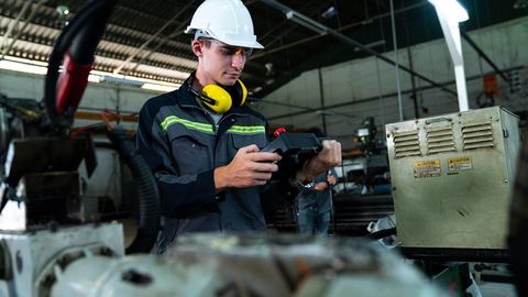 Lograr economías de escala gracias a CMMS