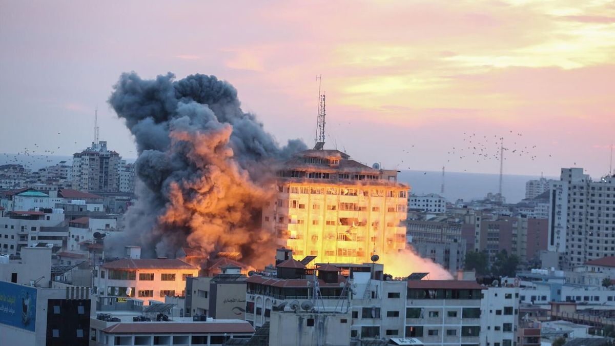 À Gaza City, les trois bâtiments de la "tour Palestine" rasés par une attaque israélienne