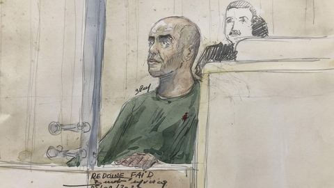 Because of a flaw, a repentant man reveals himself publicly during the trial of Rédoine Faïd