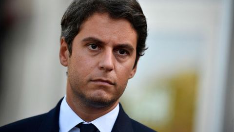 "Ataque de Arras: Gabriel Attal declara que "la escuela es más fuerte que todo" en una entrevista directa.