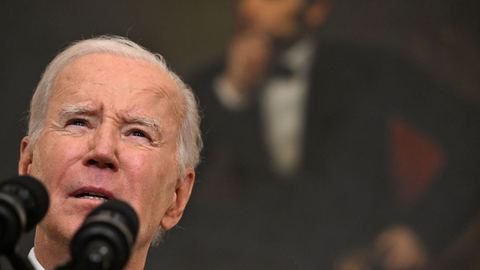 Biden interrogado tras el descubrimiento de documentos confidenciales en su casa