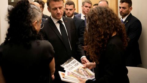 En directo: Emmanuel Macron visita a las familias de las víctimas francesas en Tel Aviv tras la guerra entre Israel y Hamás