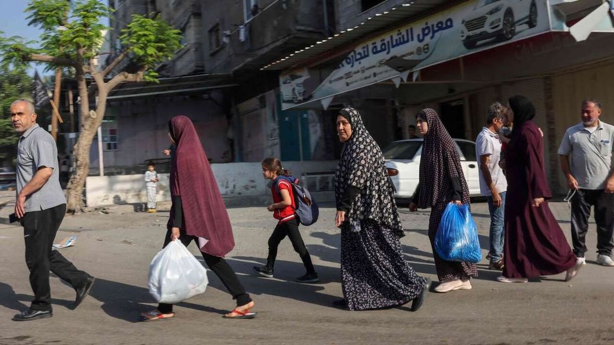 Israeli army demands mass movement of Palestinians from northern to southern Gaza Strip