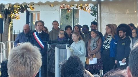 Un Vigil solennel pour Samuel Paty à Conflans-Sainte-Honorine : Nous n'avons pas fléchi