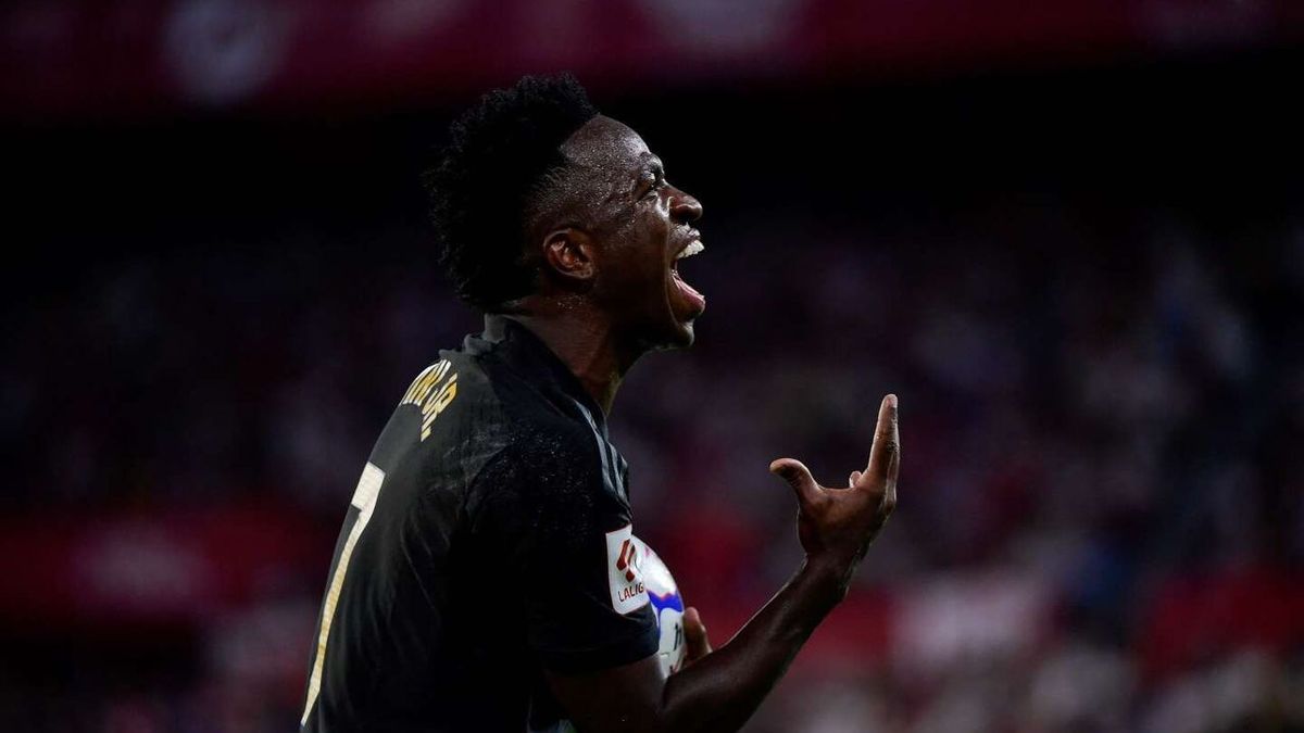 Vinicius salue l'action du Séville FC qui a exclu un supporter le singeant de façon raciste