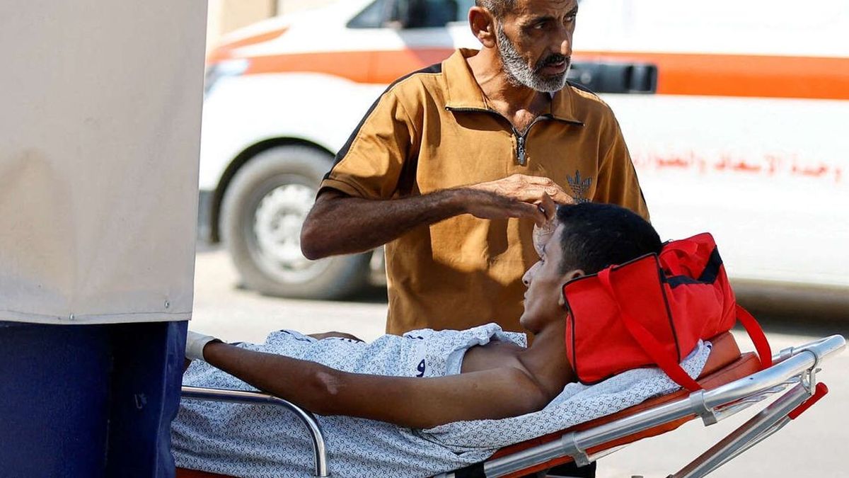 Cinq Français, des Palestiniens et des individus de diverses nationalités transportés de la bande de Gaza vers l’Egypte par centaines