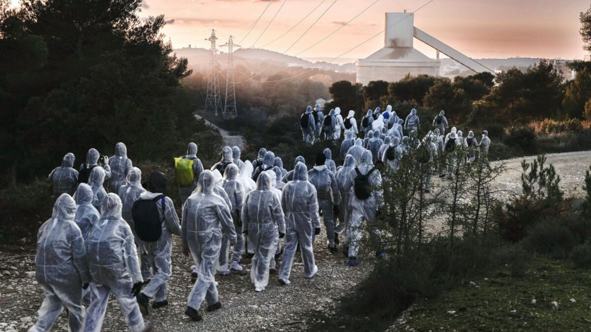 Destrucción de la fábrica de Lafarge en Bouc-Bel-Air: tres líderes de los Levantamientos de la Tierra en prisión preventiva