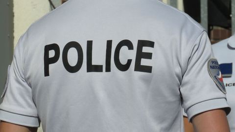Drame familial à Perpignan : une femme morte à la maison, son mari et un autre homme en détention provisoire.