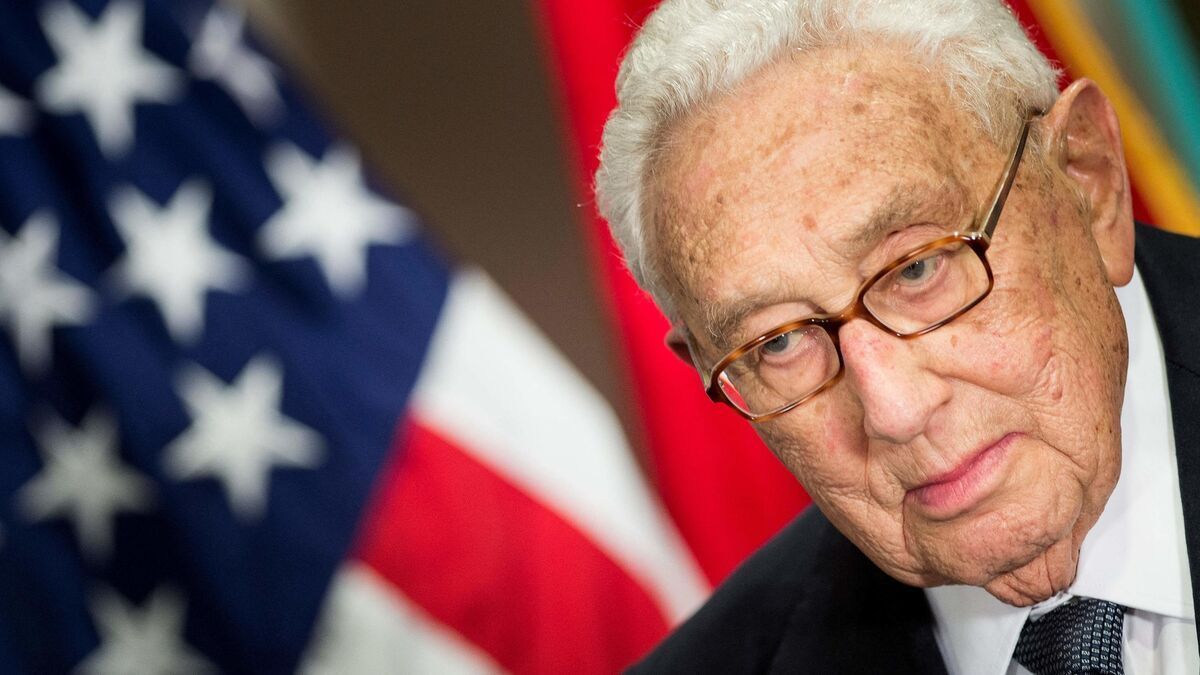 Henry Kissinger, contested figure in American diplomacy, dies at the age of 100