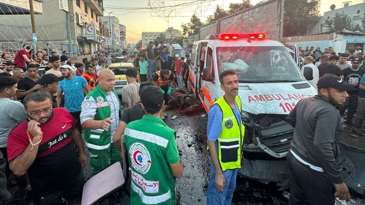 La Media Luna Roja Palestina denuncia la muerte de 15 personas tras ataques a un convoy médico en Gaza; Las FDI responden afirmando el uso terrorista de una ambulancia
