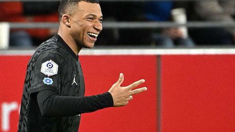 Le triplé de Kylian Mbappé face à Reims n'enchante pas totalement son coach