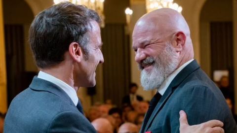 Philippe Etchebest fue honrado con la Legión de Honor, cuatro años después de su designación