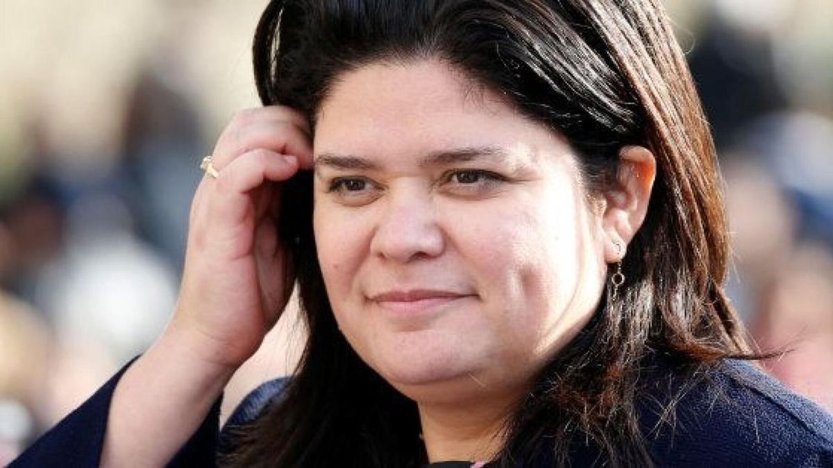 Raquel Garrido criticizes her suspension from the LFI group for 4 months, similar to that of Quatennens