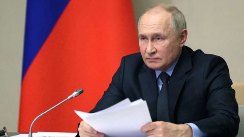 Vladimir Poutine ratifie le retrait de la Russie du traité bannissant les tests nucléaires