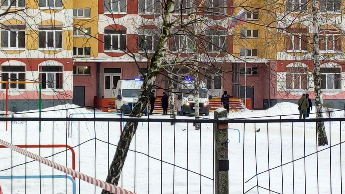 Adolescente de 14 ans en Russie assassine une camarade avec un fusil avant de se donner la mort