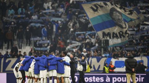 En la Ligue 1, el OM domina al Lyon a pesar de las protestas de los aficionados