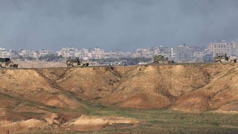 El ejército israelí dice que confiscó cientos de armas y municiones en Gaza