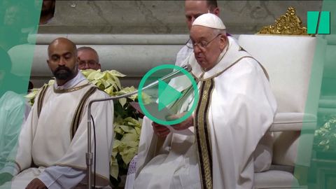Le pape François mentionne Bethléem et le conflit Israël-Hamas durant la messe de Noël à la basilique Saint-Pierre de Rome