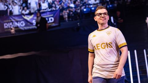 Pro gamer de « League of Legends », Eika, se déclare ouvertement homosexuel en Français
