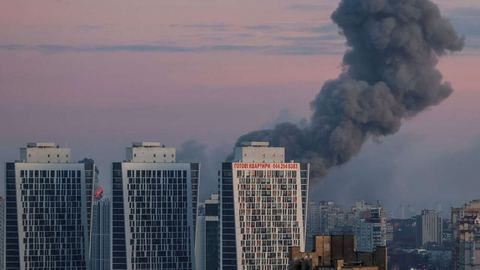Selon Volodymyr Zelensky, la Russie a lancé près de 110 missiles sur l'Ukraine