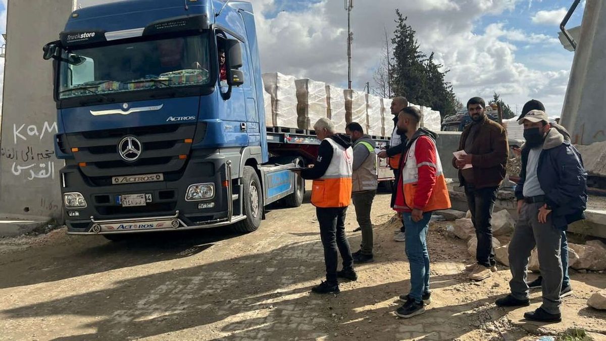Fifty new humanitarian assistance vehicles arrive in Gaza, says Palestinian Red Crescent