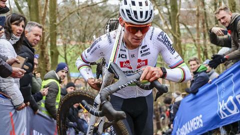 Van der Poel, Van Aert y Pidcock, la temporada de ciclismo en ruta también se aventura en los bosques