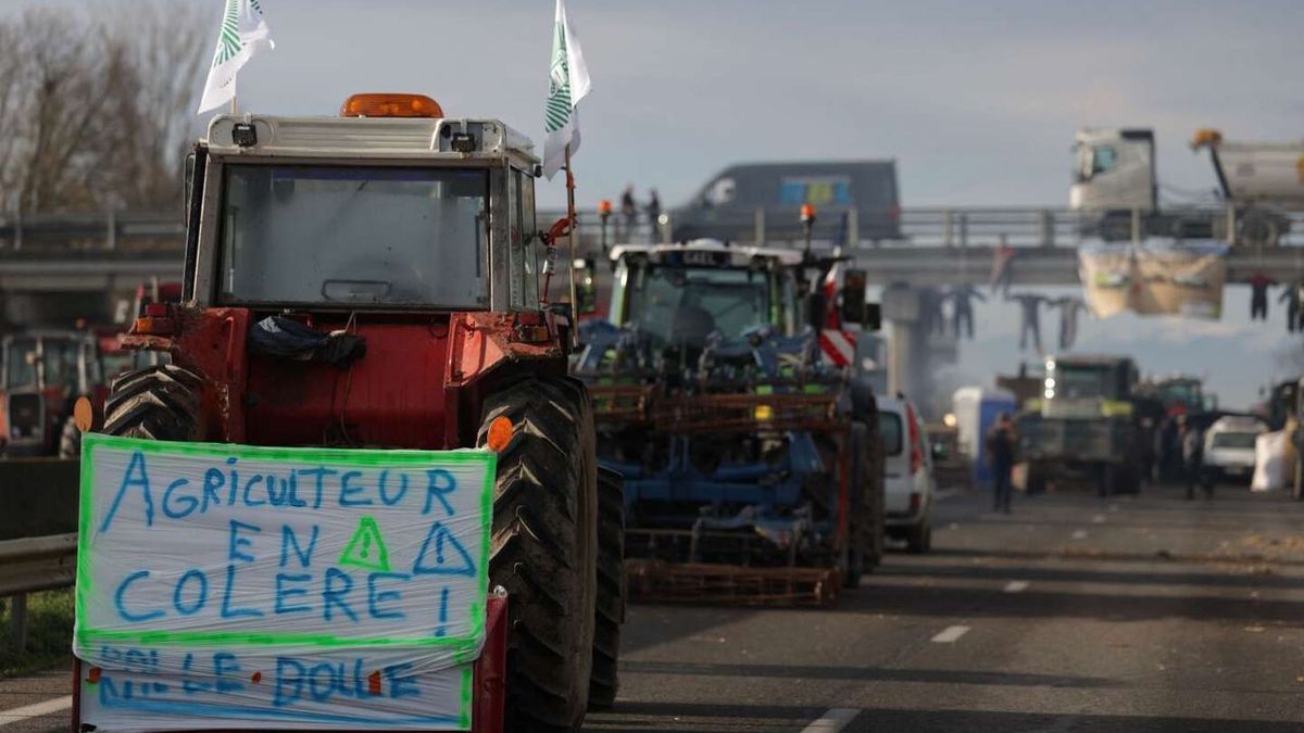 Accidente mortal en un control de carreteras en Ariège: una madre campesina y su hija pierden la vida, la FNSEA prevé prolongar los bloqueos por tiempo indefinido