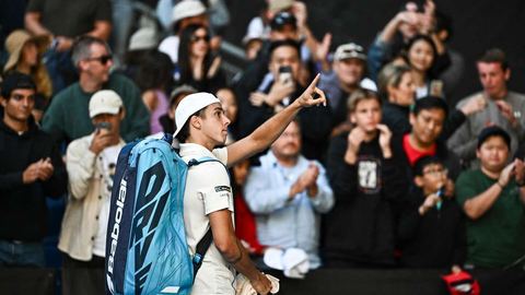 Arthur Cazaux, évincé en huitièmes de finale, quitte Melbourne sous une pluie d'applaudissements