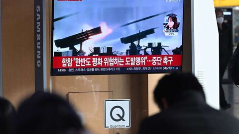 Corea del Norte bombardea dos islas surcoreanas y ordena evacuación
