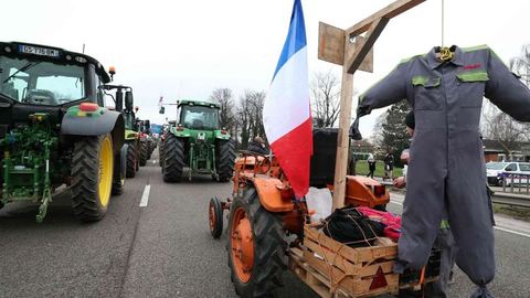 Marc Fesneau se dirige vers Bruxelles mercredi, la Confédération paysanne demande le blocage des marchés de gros