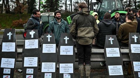 Varias carreteras invadidas, esta tarde se retransmitirá en francés una serie de reivindicaciones