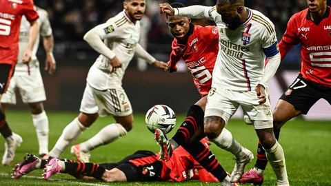 Rennes continue sa remontée en gagnant (3-2) contre Lyon qui s'enlise davantage