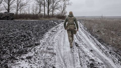 Selon l'armée ukrainienne, 40 000 soldats russes se déploient pour prendre Avdiïvka à l'est du pays