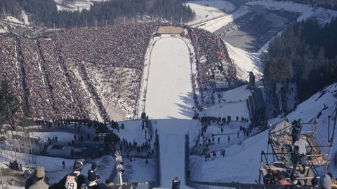 Treinta años y abandonado, el salto de esquí Grenoble Olympique busca una nueva vocación.