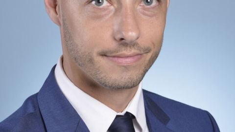 Un asistente parlamentario acusa de violencia a un diputado RN