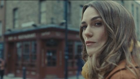"Black Doves", "Eric" et "The Perfect Couple" : 3 mini-séries angoissantes sur Netflix qui vous donneront des frissons