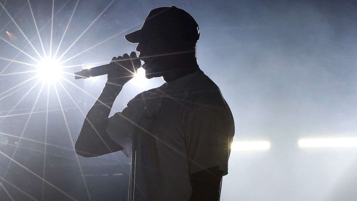 Booba makes a resounding exit from his musical retirement.