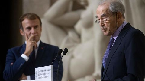 Décès de Robert Badinter : Emmanuel Macron annonce qu'un hommage national lui sera rendu