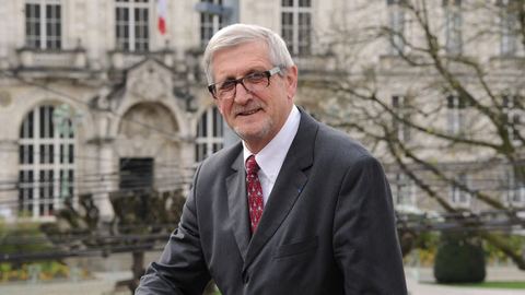 Des accusations de comportements sexistes visent Emile-Roger Lombertie, le maire de Limoges: une plainte déposée
