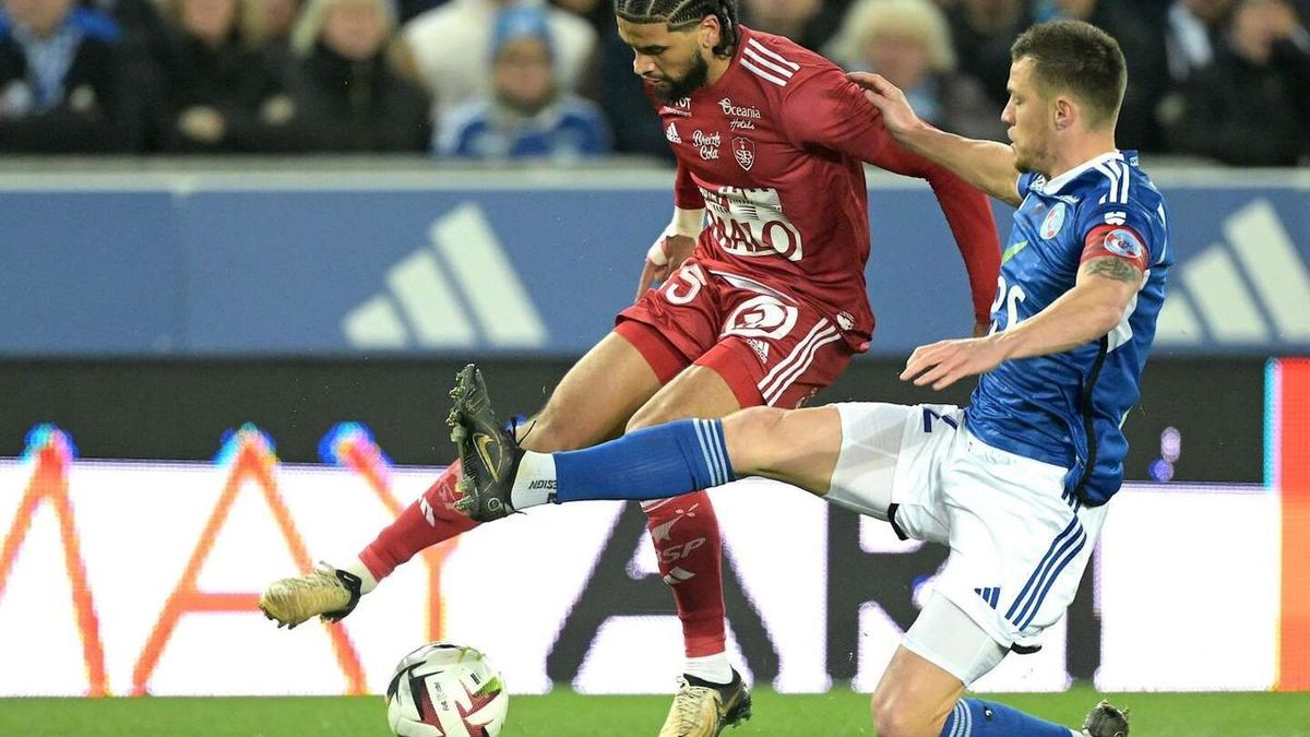 En remportant la victoire à Strasbourg, Brest renforce sa position de second derrière le PSG