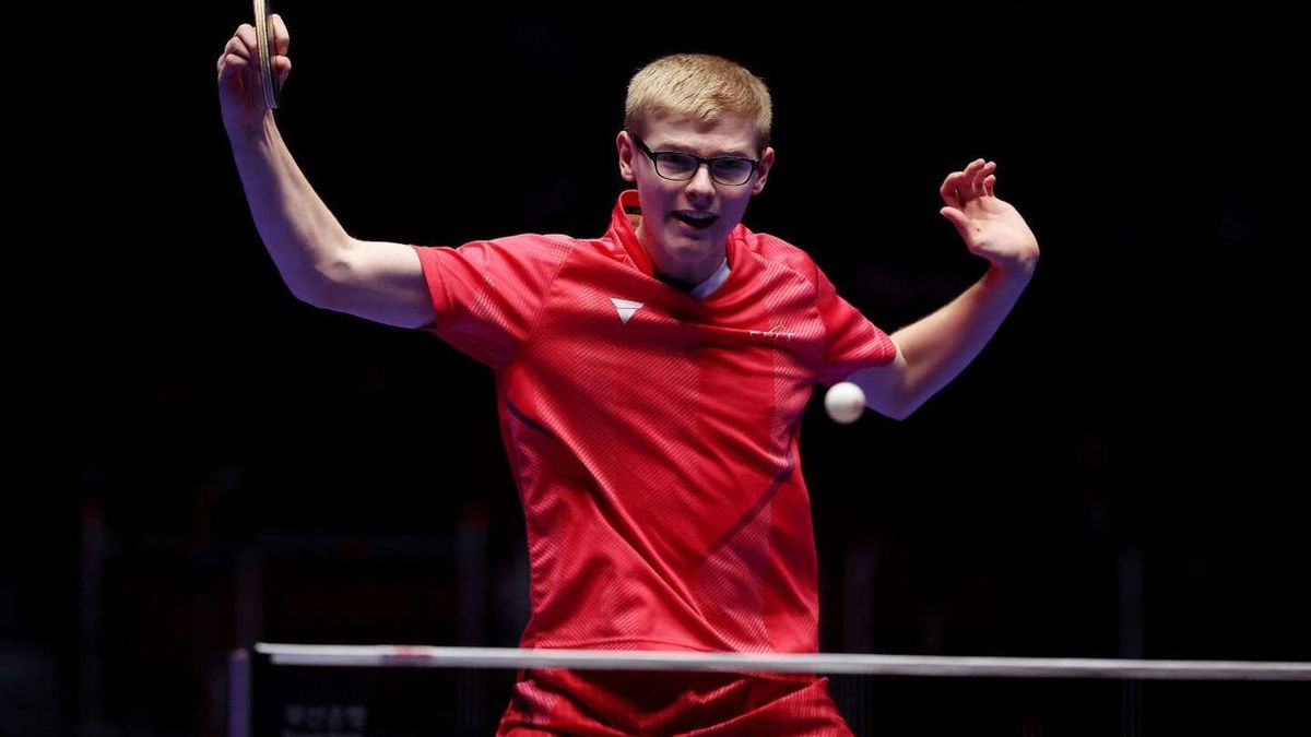 Félix Lebrun conduit l'équipe française en finale du Mondial de tennis de table, où ils se mesureront à la force chinoise.