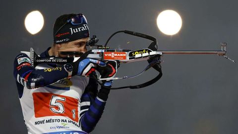 Jeanmonnot et Fillon Maillet sacrés champions du monde en biathlon pour le relais mixte simple.