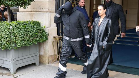 Kanye West se promène chez Decathlon en pleine Semaine de la Mode à Paris