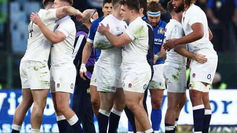 Escocia logra una victoria tardía contra Gales, Inglaterra evita por poco la derrota contra Italia en Roma.