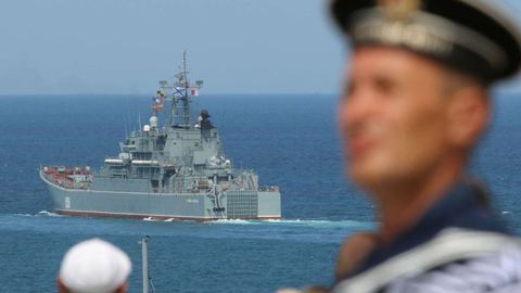 El ejército ucraniano afirma haber hundido un barco ruso en el Mar Negro